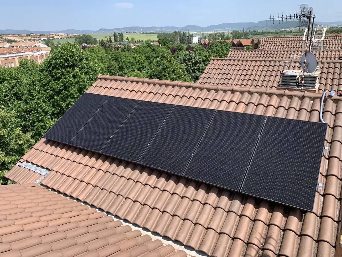 Instalación fotovoltaica realizada por Orleghy en Zizur Mayor